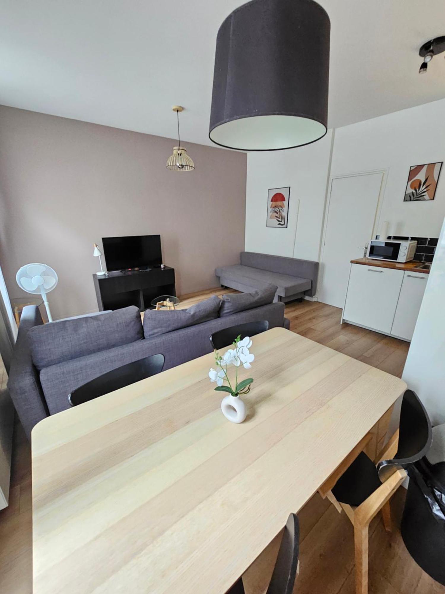 *Appartement Moderne/2 Minutes Du Metro* Saint-Ouen  Dış mekan fotoğraf